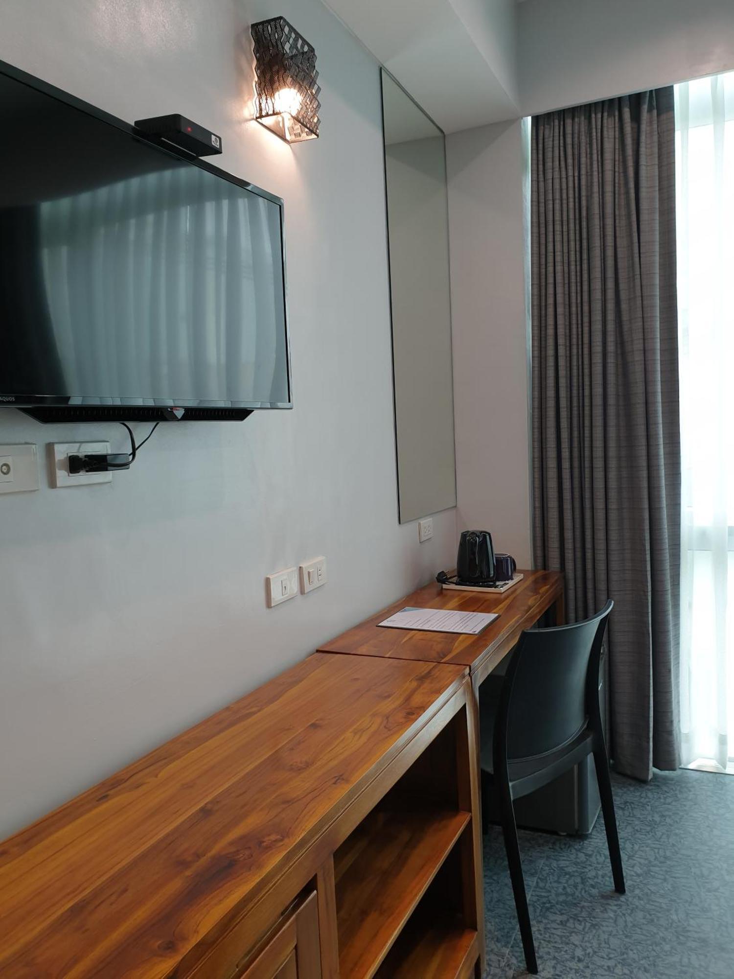 Li Mkt Makati City Eksteriør bilde